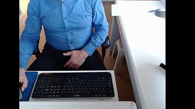 Snapshot of dutchpornking chatting on March 4, 7:05 am dutchpornking online show from March 4, 7:05 am