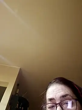Chriss Tinaa online show from May 9, 2:04 am