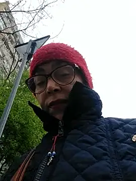 Chriss Tinaa online show from April 11, 7:56 am