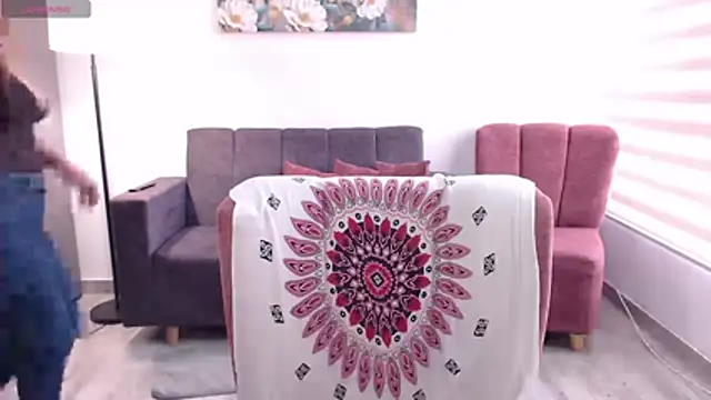 Dakotaa J online show from February 23, 3:45 pm