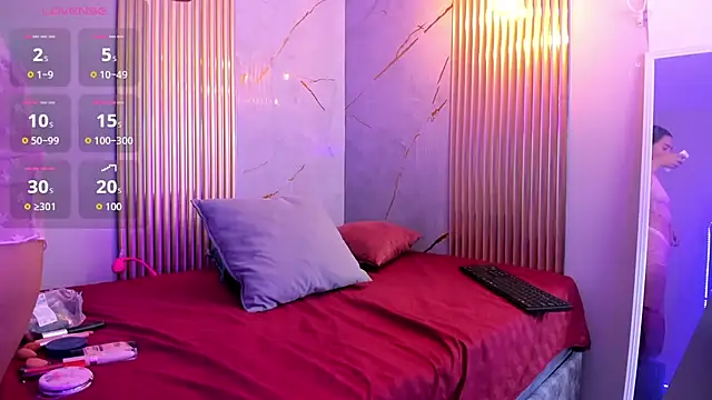 allyson cute1 online show from November 14, 7:28 pm