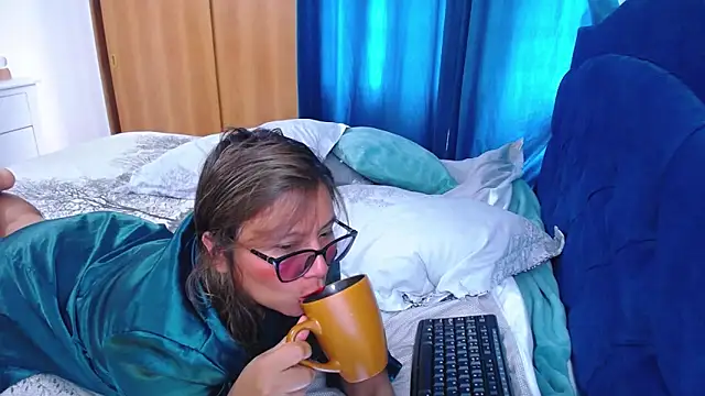 mondirty70 online show from March 12, 4:22 pm