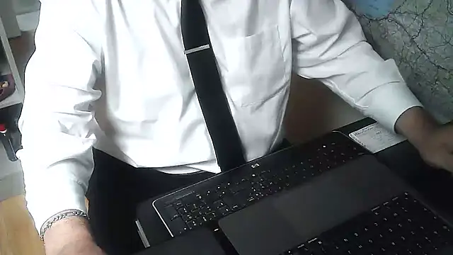 Snapshot of DUDURA@xh chatting on February 24, 2:26 pm DUDURAxh online show from February 24, 2:26 pm