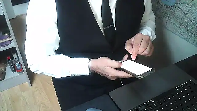 Snapshot of DUDURA@xh chatting on January 22, 8:51 am DUDURAxh online show from January 22, 8:51 am