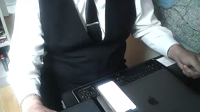 Snapshot of DUDURA@xh chatting on February 3, 2:13 pm DUDURAxh online show from February 3, 2:13 pm