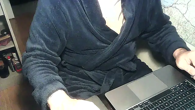 Snapshot of DUDURA@xh chatting on January 6, 5:06 pm DUDURAxh online show from January 6, 5:06 pm