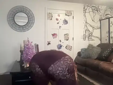 Xoxobigbooty online show from December 29, 8:00 am