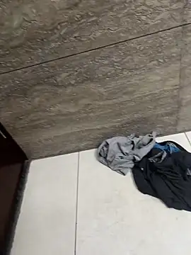 luciferdxm5 online show from November 15, 4:05 am