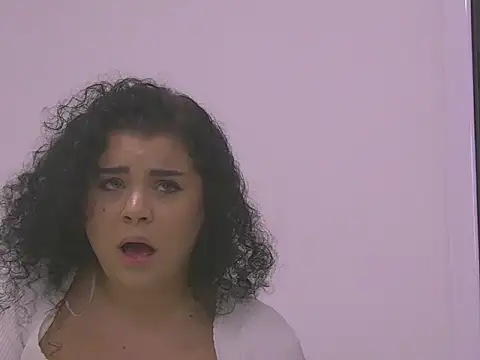 Snapshot of BustyMadison chatting on November 14, 7:45 am BustyMadison online show from November 14, 7:45 am