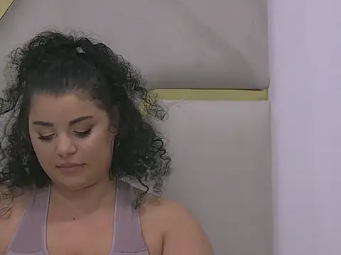 Snapshot of BustyMadison chatting on September 25, 6:08 am BustyMadison online show from September 25, 6:08 am