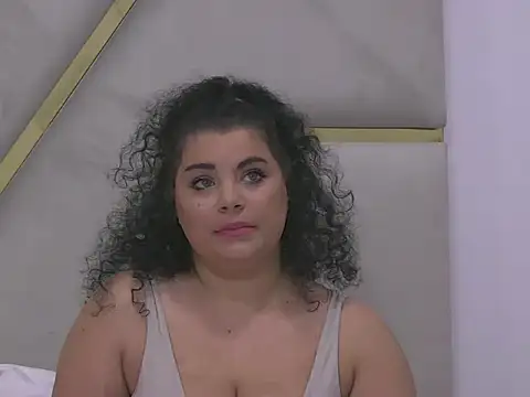 Snapshot of BustyMadison chatting on September 28, 6:53 am BustyMadison online show from September 28, 6:53 am