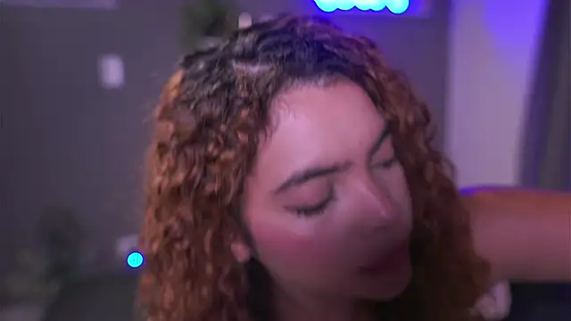 Snapshot of HannahEvanss chatting on October 3, 6:09 pm HannahEvanss online show from October 3, 6:09 pm