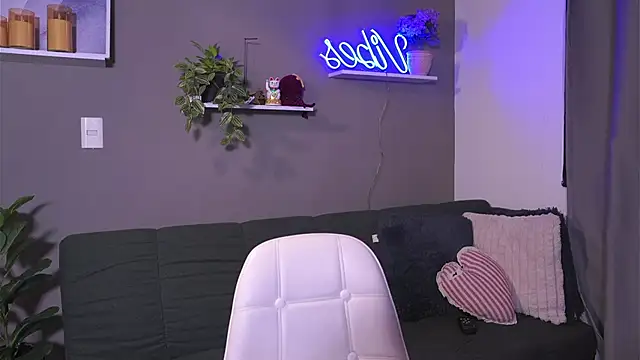 HannahEvanss online show from December 15, 6:36 pm