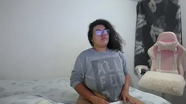 mabigomez00 online show from September 26, 9:27 am