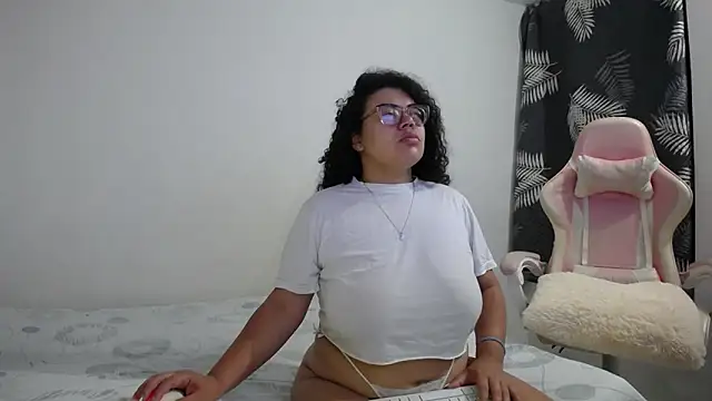 mabigomez00 online show from September 9, 10:14 am