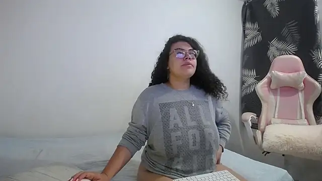 mabigomez00 online show from November 21, 7:07 am