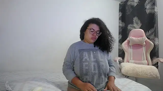 mabigomez00 online show from November 29, 9:31 am