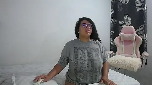 mabigomez00 online show from January 15, 9:34 am