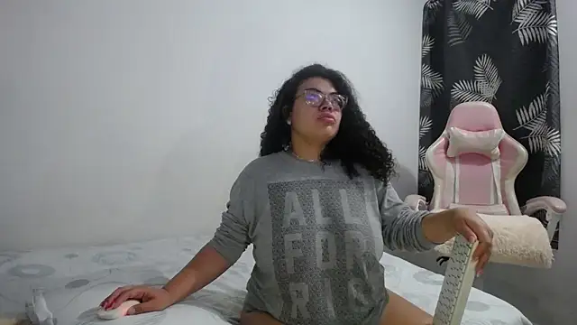 mabigomez00 online show from February 6, 9:27 am