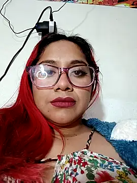 Snapshot of PokeGirld chatting on January 6, 6:39 am PokeGirld online show from January 6, 6:39 am