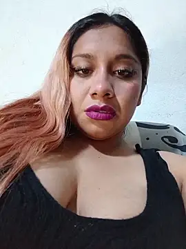 Snapshot of PokeGirld chatting on February 25, 5:40 am PokeGirld online show from February 25, 5:40 am