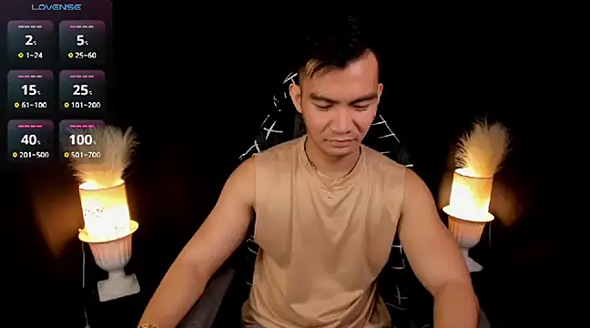 Snapshot of 000batman000 chatting on March 11, 12:50 pm 000batman000 online show from March 11, 12:50 pm