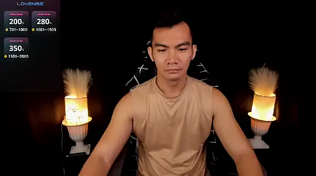 Snapshot of 000batman000 chatting on February 28, 1:37 am 000batman000 online show from February 28, 1:37 am