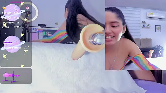 Snapshot of sofi_velez chatting on March 16, 1:38 am sofi velez online show from March 16, 1:38 am