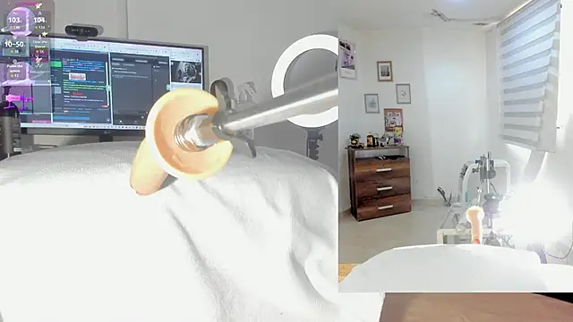 sofi velez online show from November 11, 5:08 pm