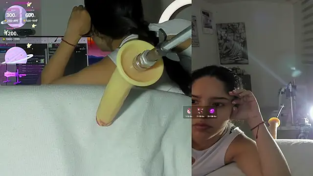 Snapshot of sofi_velez chatting on June 30, 5:02 pm sofi velez online show from June 30, 5:02 pm