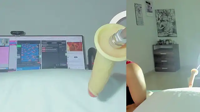Snapshot of sofi_velez chatting on July 3, 5:08 pm sofi velez online show from July 3, 5:08 pm