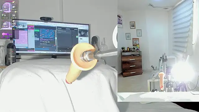 sofi velez online show from November 8, 5:05 pm