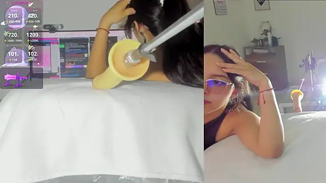 sofi velez online show from February 25, 5:02 pm