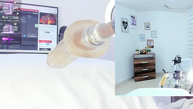 Snapshot of sofi_velez chatting on October 5, 5:25 pm sofi velez online show from October 5, 5:25 pm