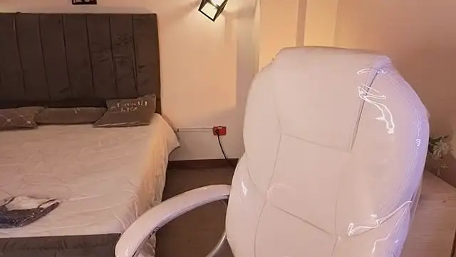 Catalinaa martinez online show from November 16, 3:22 am