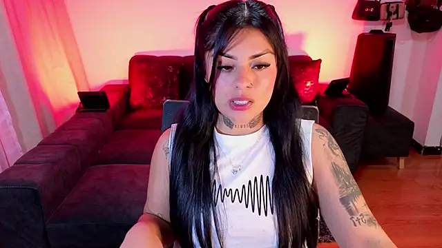 Catalinaa martinez online show from December 18, 9:40 pm