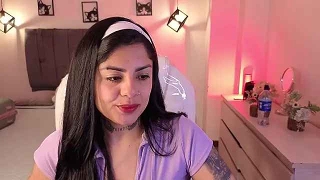 Snapshot of Catalinaa_martinez chatting on October 11, 3:40 am Catalinaa martinez online show from October 11, 3:40 am