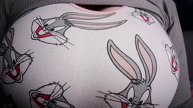 Snapshot of AnnyelinnaLove chatting on January 7, 3:55 am AnnyelinnaLove online show from January 7, 3:55 am