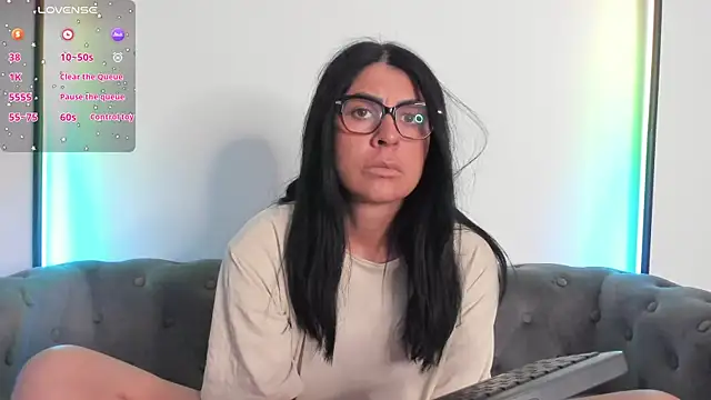 BiancaCruzzz online show from May 6, 6:45 pm