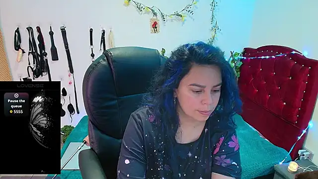 elektra 32 online show from November 25, 12:27 pm