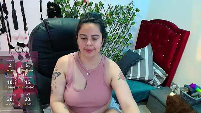 elektra 32 online show from October 31, 1:08 pm