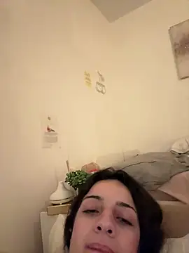 Prettylilgirll online show from June 24, 9:01 pm