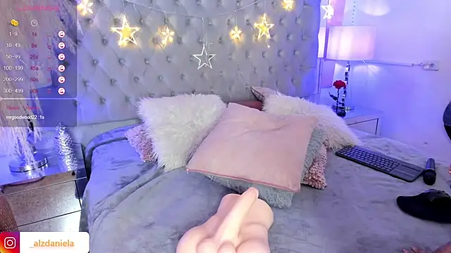 Snapshot of Kaitlyn_Brwon chatting on March 15, 9:19 am Kaitlyn Brwon online show from March 15, 9:19 am