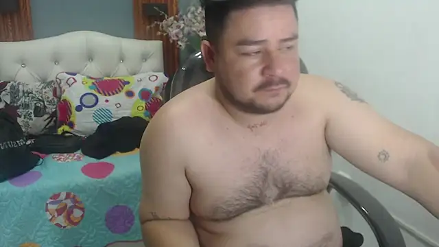 Snapshot of oso_dirty_ chatting on February 3, 5:29 pm oso dirty online show from February 3, 5:29 pm