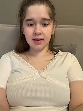 HornyGirlH online show from May 18, 1:50 am