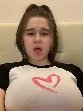 Snapshot of HornyGirlH chatting on February 24, 3:55 am HornyGirlH online show from February 24, 3:55 am