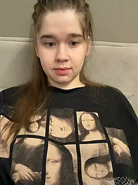 HornyGirlH online show from March 26, 5:17 am