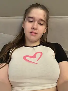 HornyGirlH online show from May 10, 5:55 am