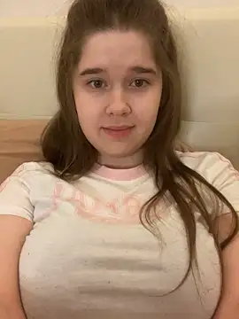 Snapshot of HornyGirlH chatting on September 26, 11:33 pm HornyGirlH online show from September 26, 11:33 pm
