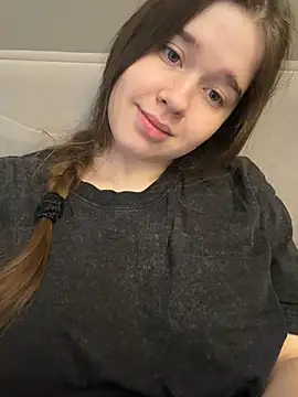 HornyGirlH online show from June 27, 9:04 am